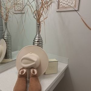 Platform Uggs as seen on Bella